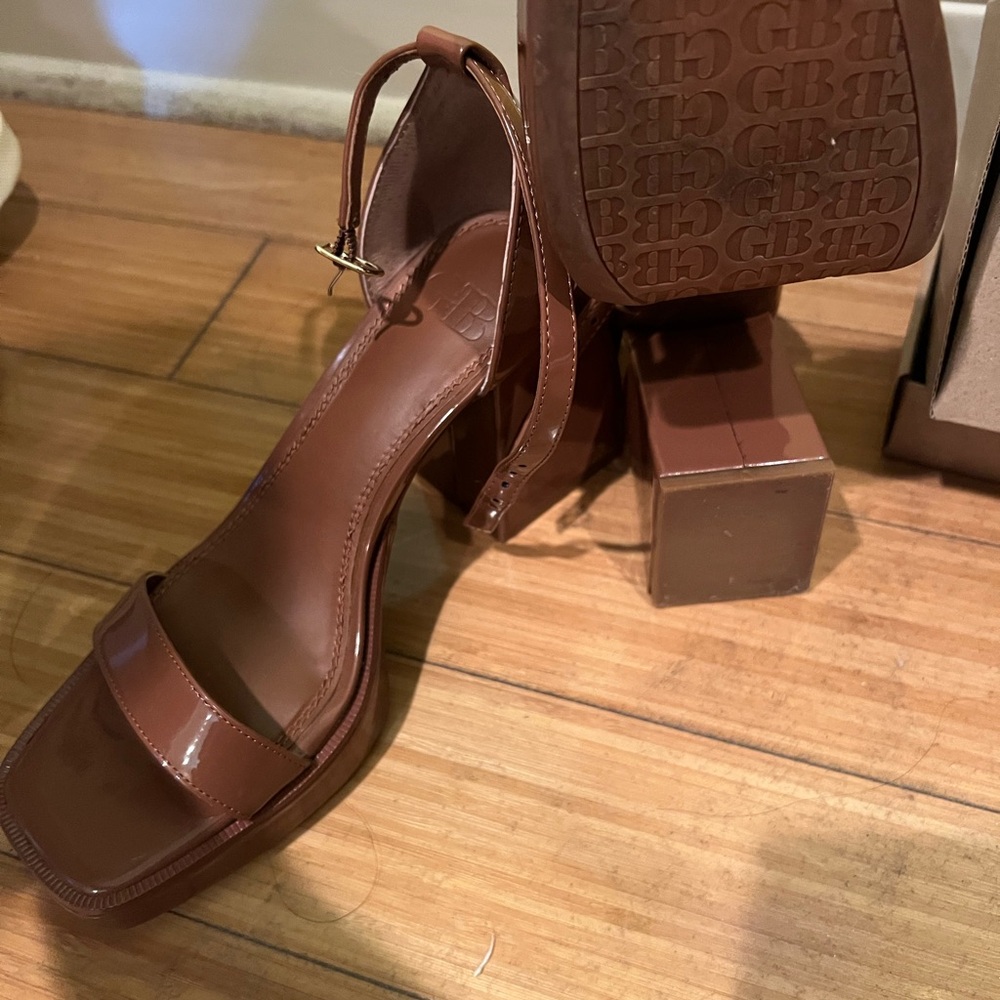 Gianni Bini Women's Brown Block Heel Sandals